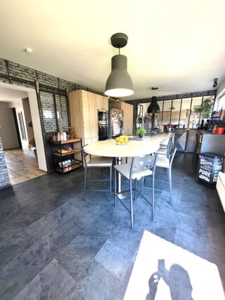  Maison à vendre 10 pièces 200 m²