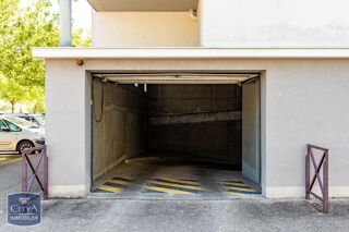  Parking / Garage à vendre 