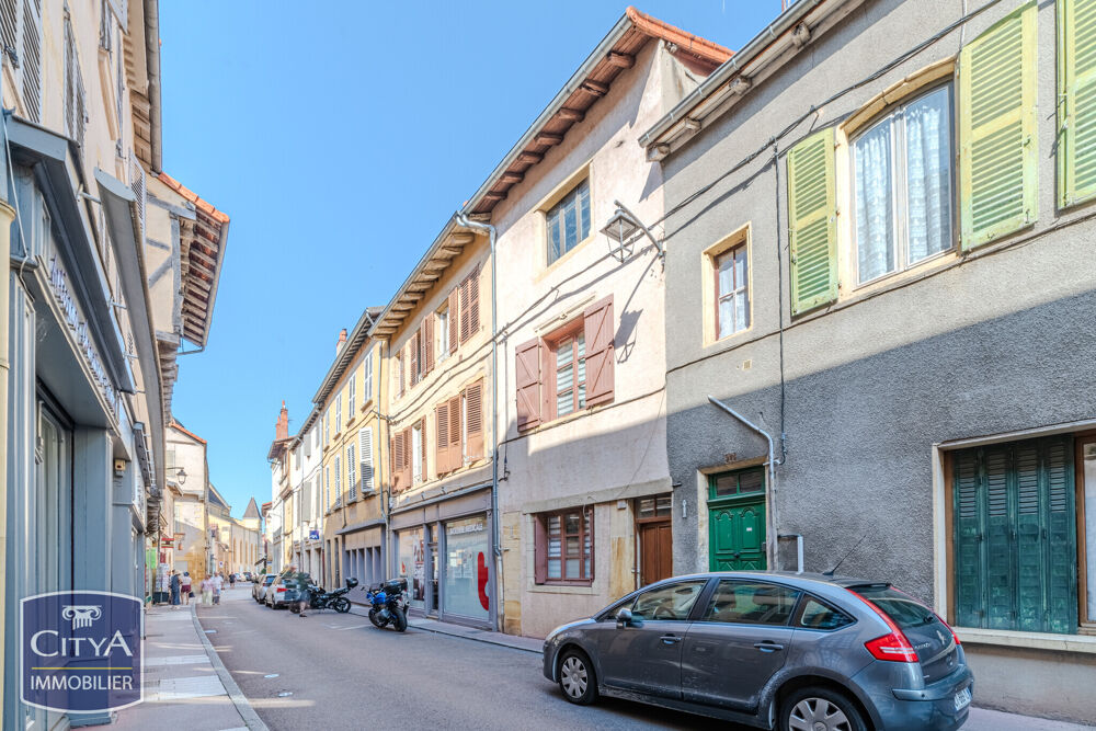 Maison 4 pièces 129 m² · à Charlieu · 129 m² · 133 000 €