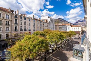  Appartement à vendre 5 pièces 174 m²