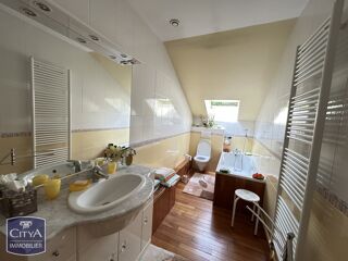  Maison � vendre 4 pi�ces 162 m�