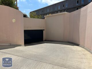  Parking / Garage à vendre 