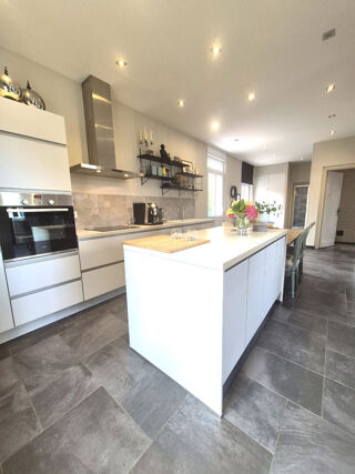 Maison à vendre 10 pièces 183 m²