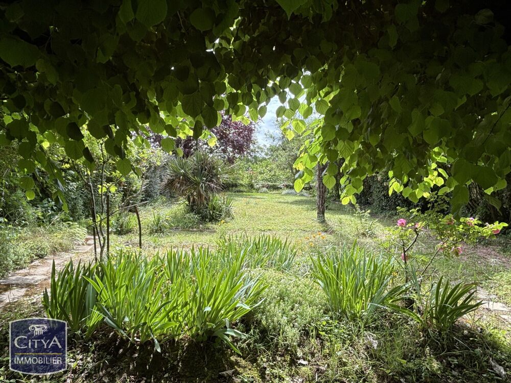 Maison 6 pièces 216 m² · à Poitiers · 216 m² · 525 000 €