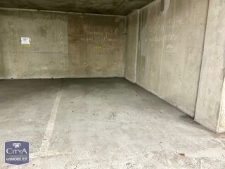  Parking / Garage à vendre 