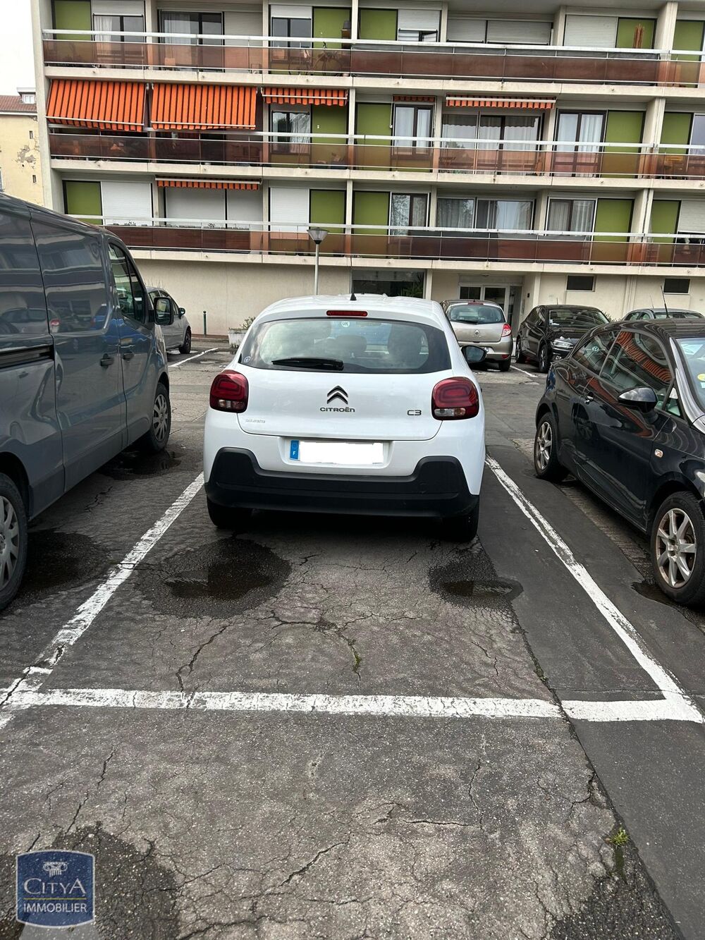 Vente Parking/Garage parking Bron