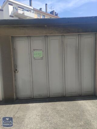 Parking / Garage à vendre 