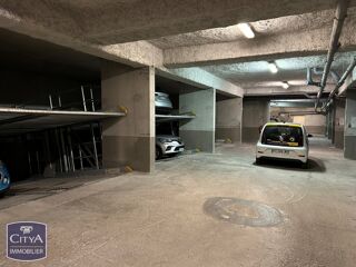  Parking / Garage à vendre 