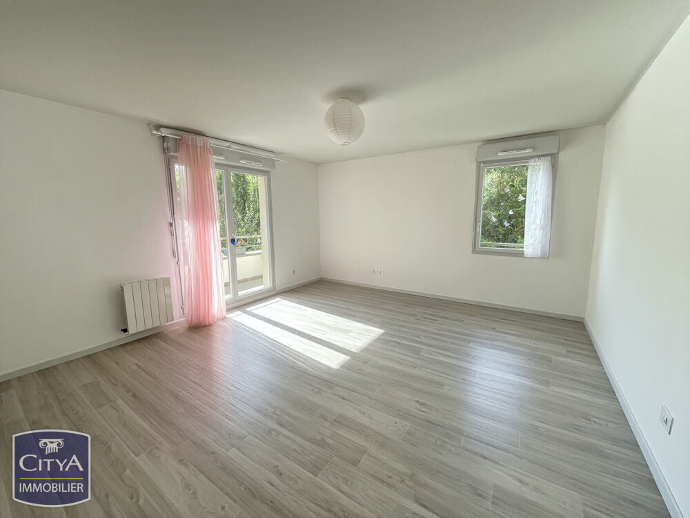 Appartement 3 pièces 64 m² · à Elbeuf · 64 m² · 70 000 €
