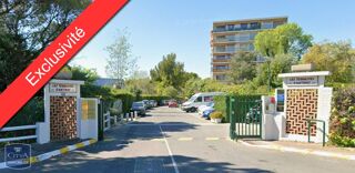  Parking / Garage à vendre 