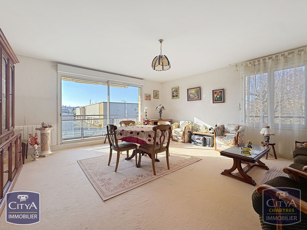 Appartement 3 pièces 82 m² · à Chartres · 82 m² · 251 000 €