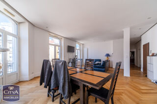  Appartement à vendre 5 pièces 104 m²