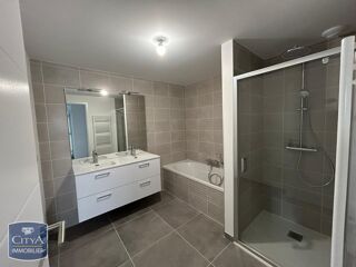  Appartement à vendre 5 pièces 132 m²