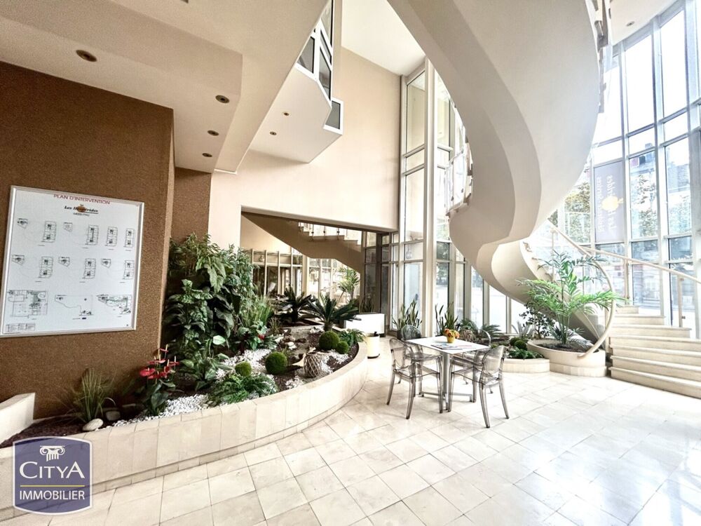 Appartement 2 pièces 53 m² · à Pau · 53 m² · 67 000 €