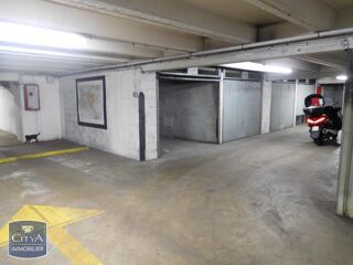  Parking / Garage à vendre 