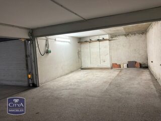  Parking / Garage à vendre 