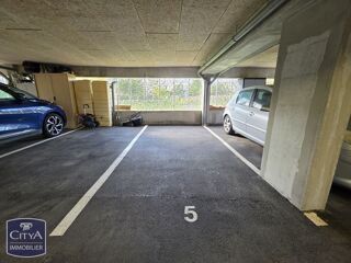  Parking / Garage à vendre 
