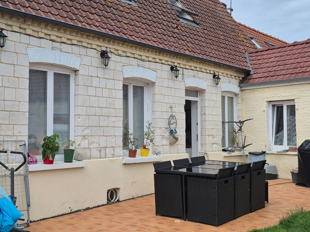 Maison 5 pièces 123 m² · à Delettes · 123 m² · 182 000 €