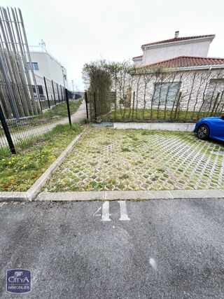  Parking / Garage à vendre 