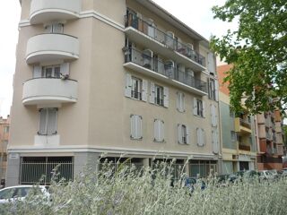  Parking / Garage à vendre 