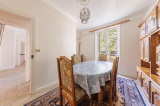  Maison à vendre 15 + pièces 210 m²