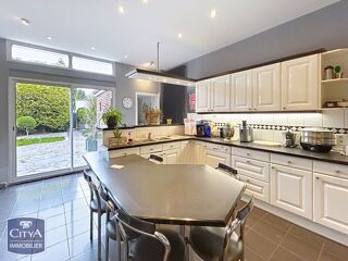 Maison à vendre 12 pièces 415 m²