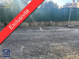  Parking / Garage à vendre 