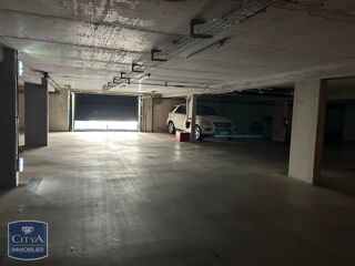  Parking / Garage à vendre 