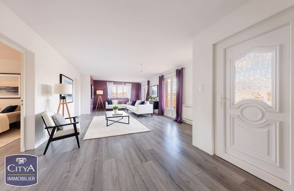 Maison 7 pièces 157 m² · à Auzat-la-Combelle · 157 m² · 215 000 €