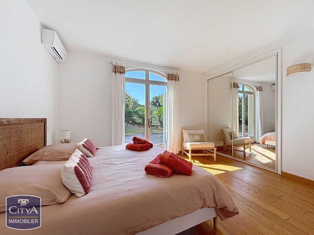 à vendre  Maison Grimaud (83310)