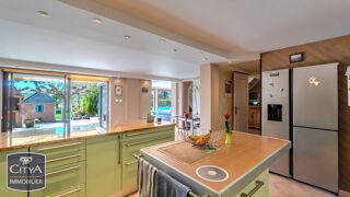  Maison � vendre 5 pi�ces 240 m�