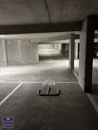  Parking / Garage à vendre 