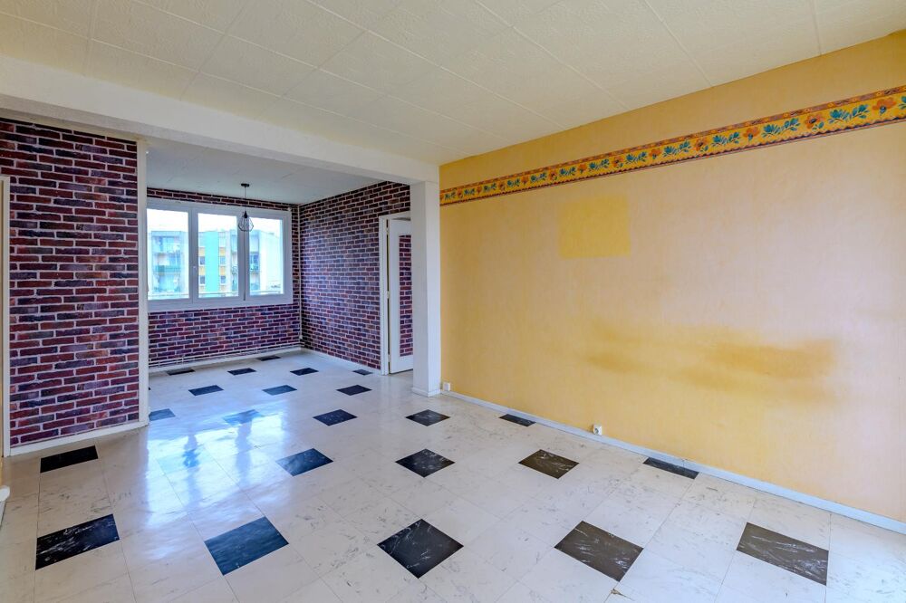 Appartement 4 pièces 67 m² · à Saint-Quentin · 67 m² · 44 000 €