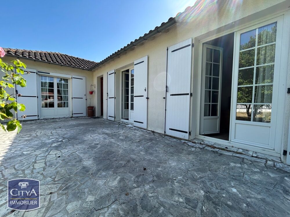 Maison 5 pièces 126 m² · à Savigny-Lévescault · 126 m² · 259 000 €