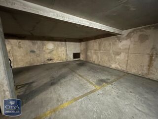  Parking / Garage à vendre 