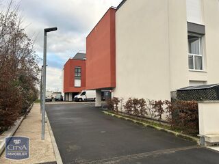  Parking / Garage à vendre 