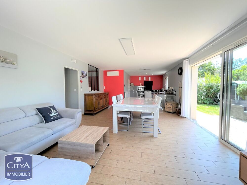 Maison 5 pièces 99 m² · à Surgères · 99 m² · 219 000 €