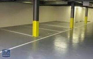  Parking / Garage à vendre 