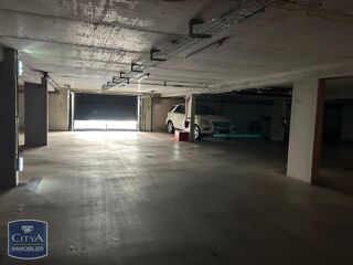  Parking / Garage à vendre 
