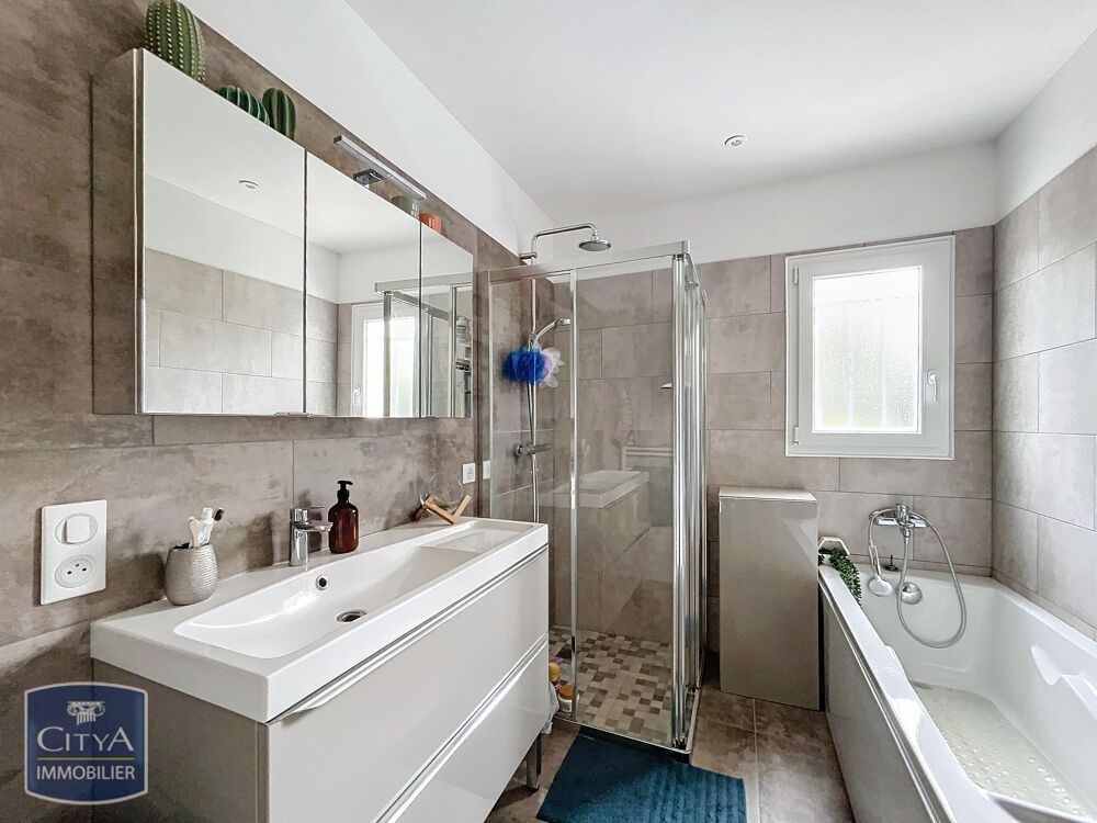 � vendre  Maison Sommi�res (30250)