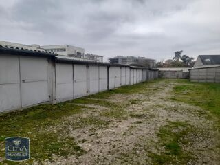  Parking / Garage à vendre 