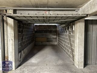  Parking / Garage à vendre 