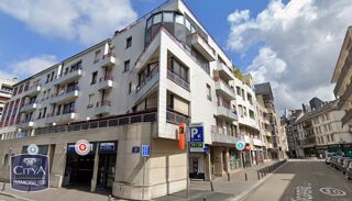  Parking / Garage à vendre 