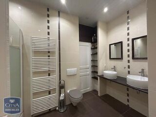  Appartement à vendre 6 pièces 148 m²
