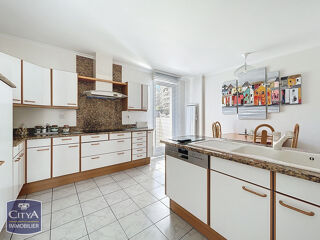  Appartement � vendre 5 pi�ces 213 m�