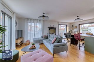  Maison � vendre 8 pi�ces 180 m�