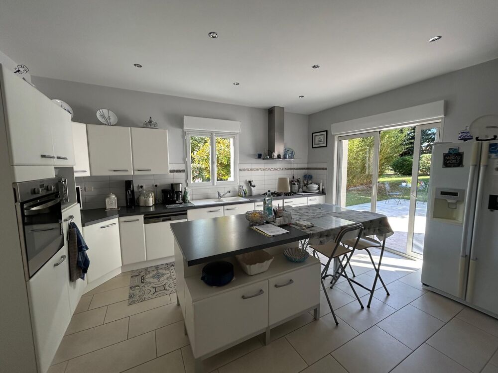 � vendre  Maison Saint-Cyr-sur-Loire (37540)