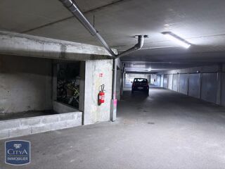  Parking / Garage à vendre 