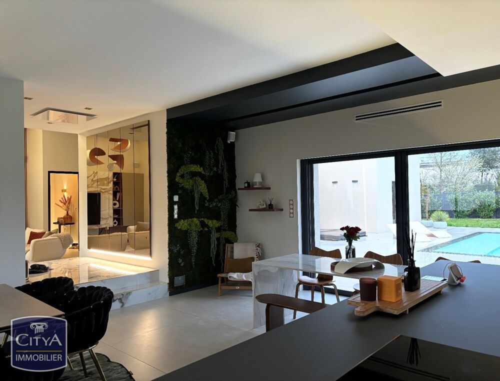 � vendre  Maison Saint-Cyr-sur-Loire (37540)
