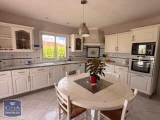  Maison à vendre 8 pièces 254 m²